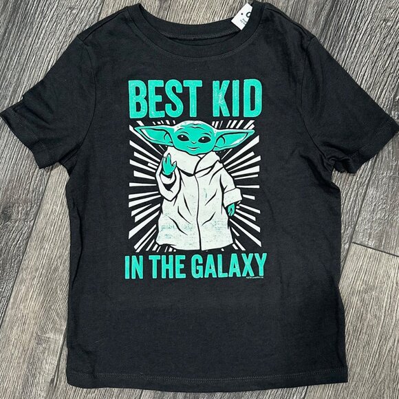 ,NWT Old Navy Dark Grey Baby Yoda 'Best Kid in the Galaxy' Star Wars T-Shirt, 5T - Picture 1 of 3